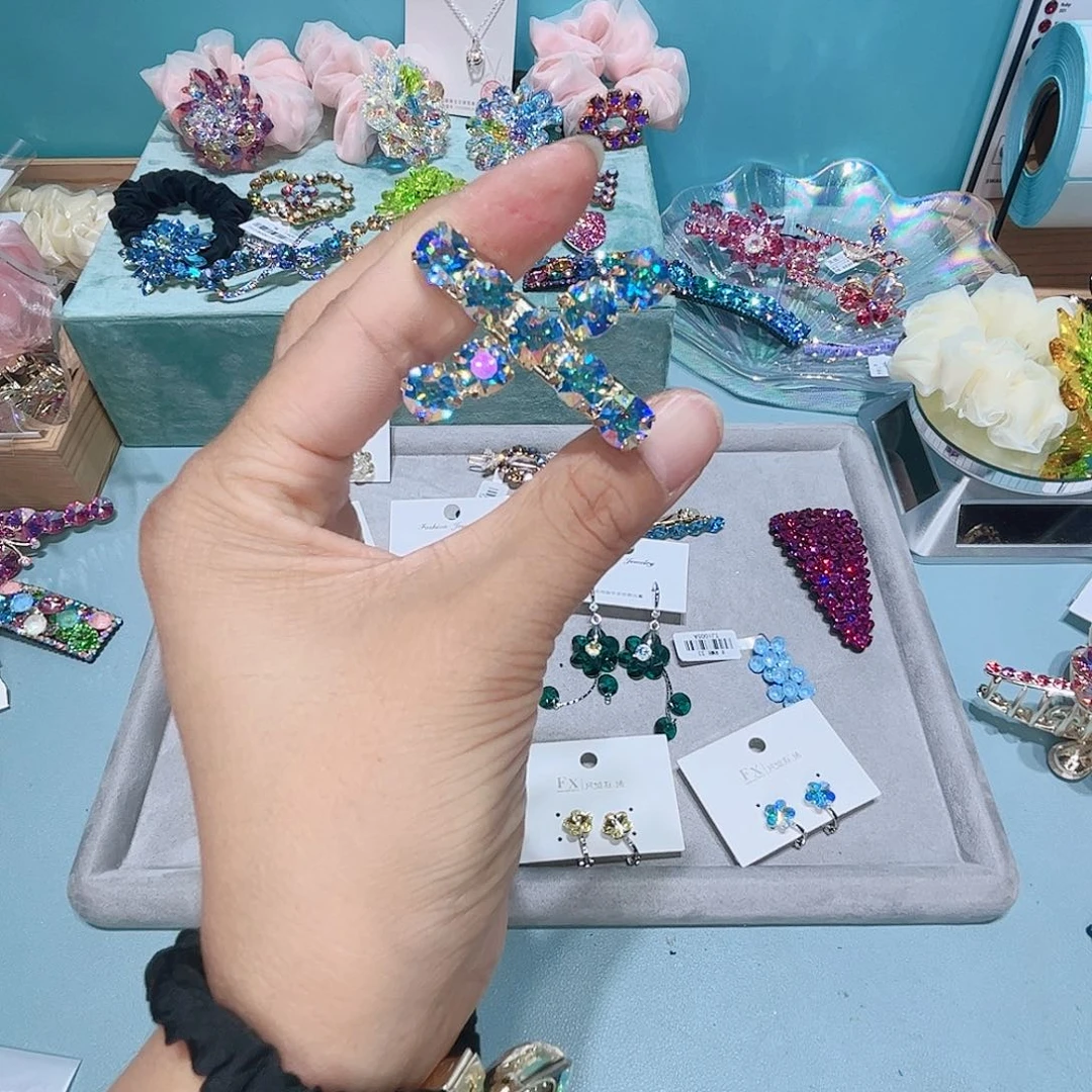 皮质铁合金耳钉的