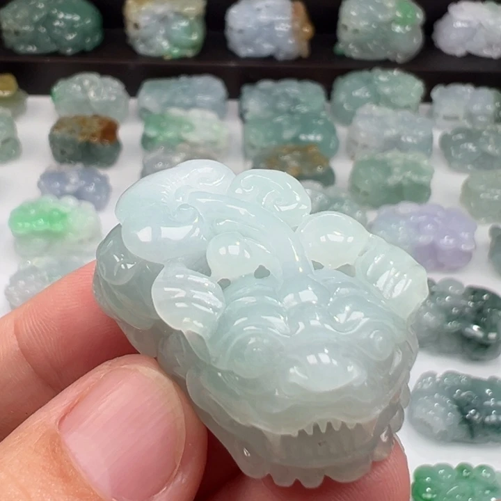 颈饰未镶嵌翡翠貔貅