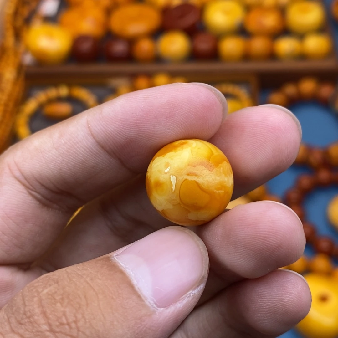 未镶嵌琥珀珠宝奇石