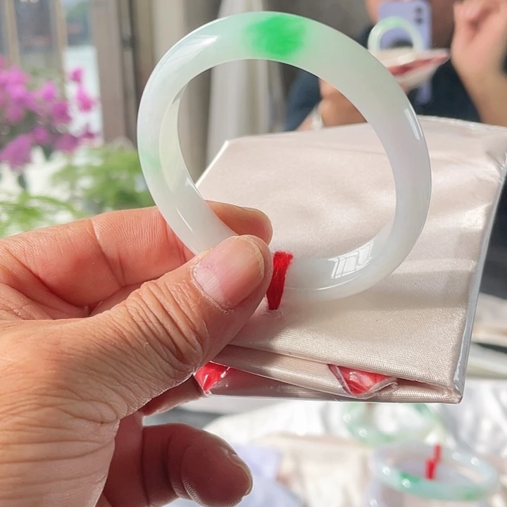 未镶嵌手镯翡翠成品