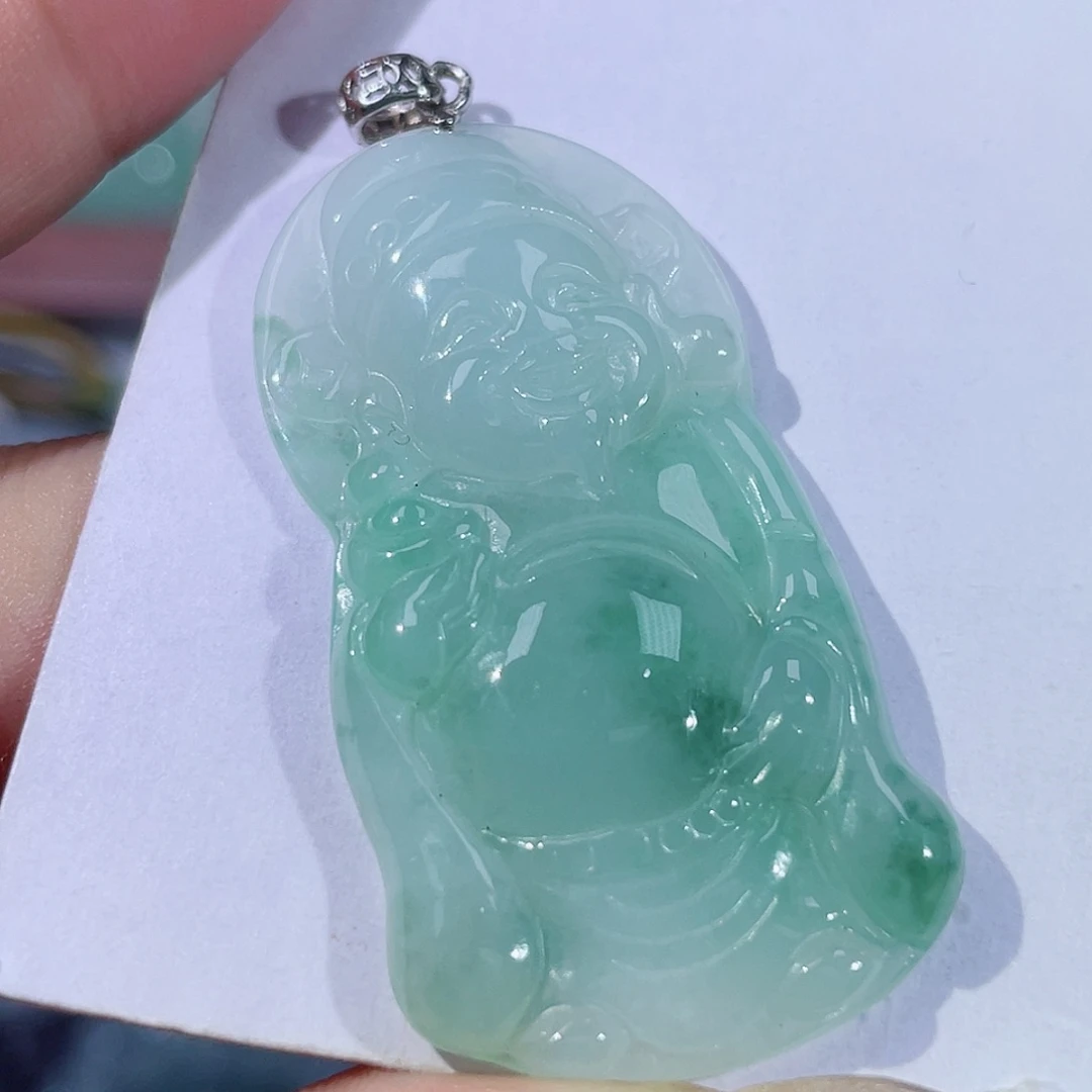 翡翠未镶嵌颈饰财神