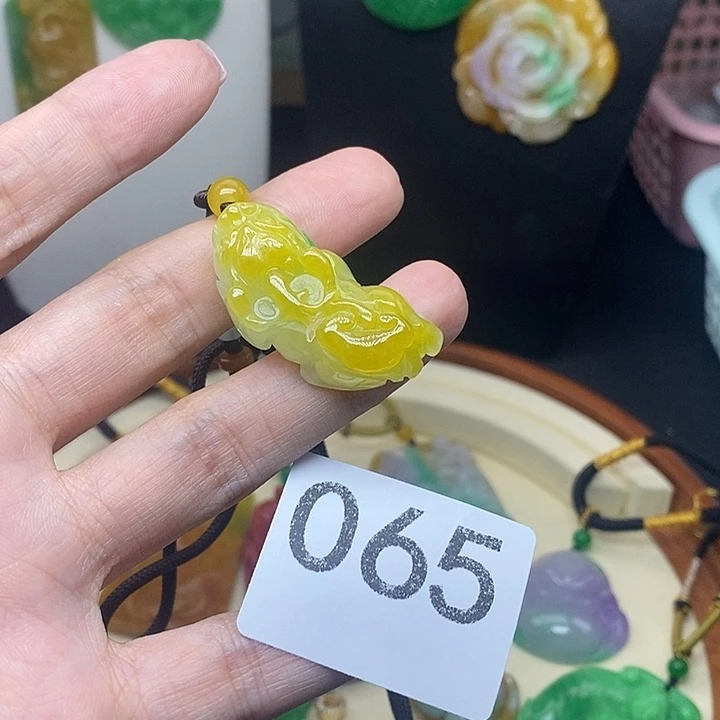 吊坠(赠链)未镶嵌翡翠