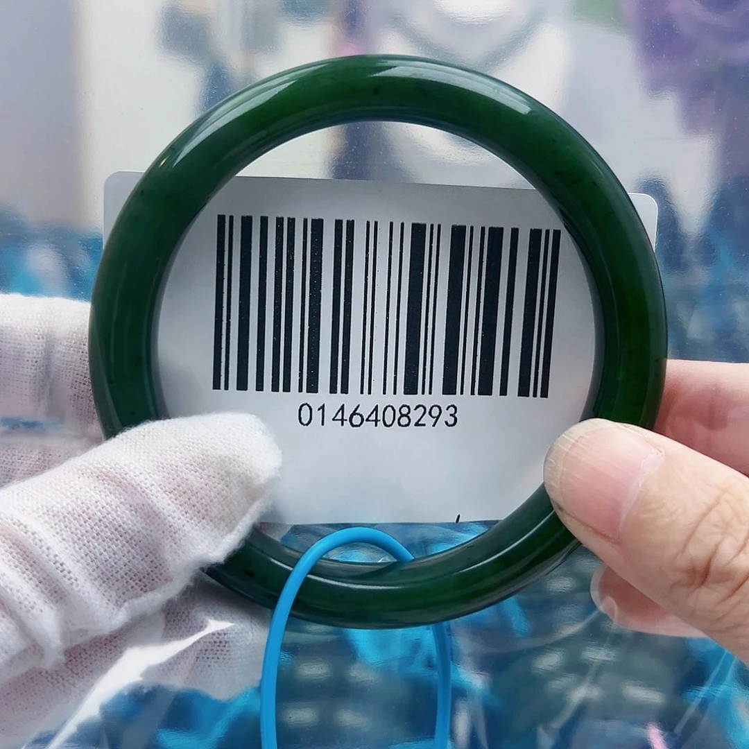 和田玉手镯未镶嵌微瑕63