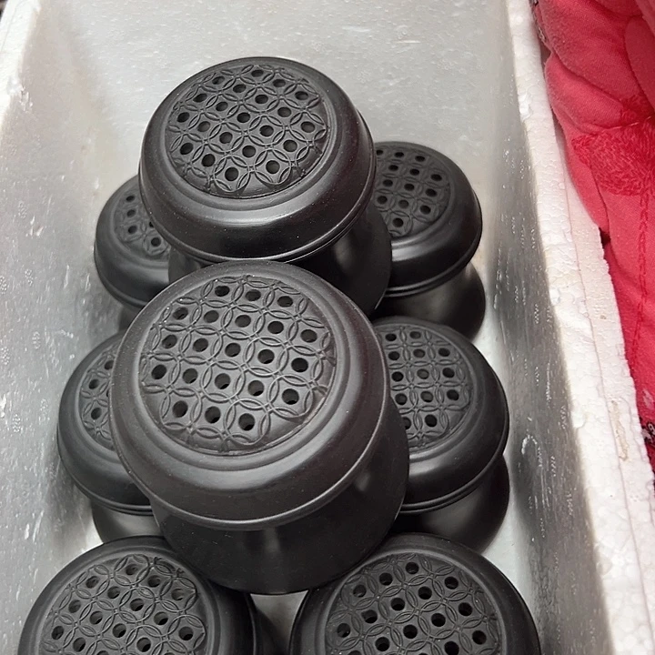 八个养黑虫得罐子