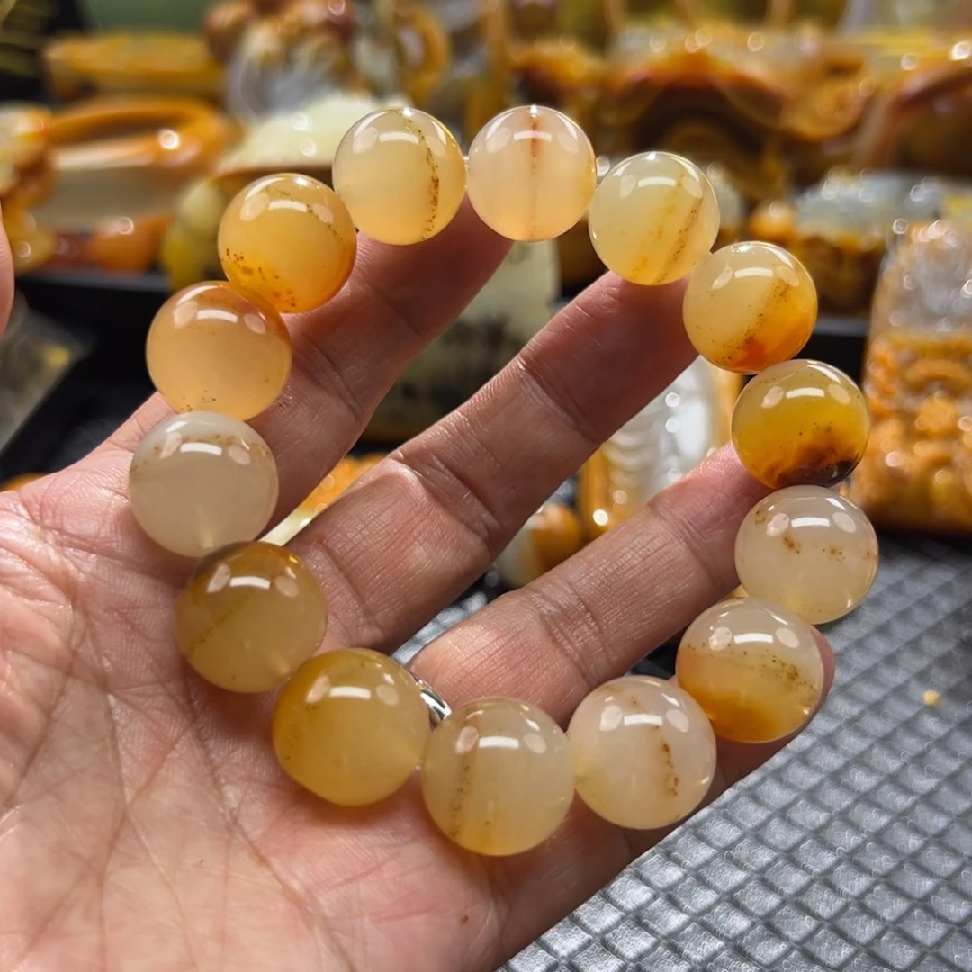 石英质玉未镶嵌颈饰