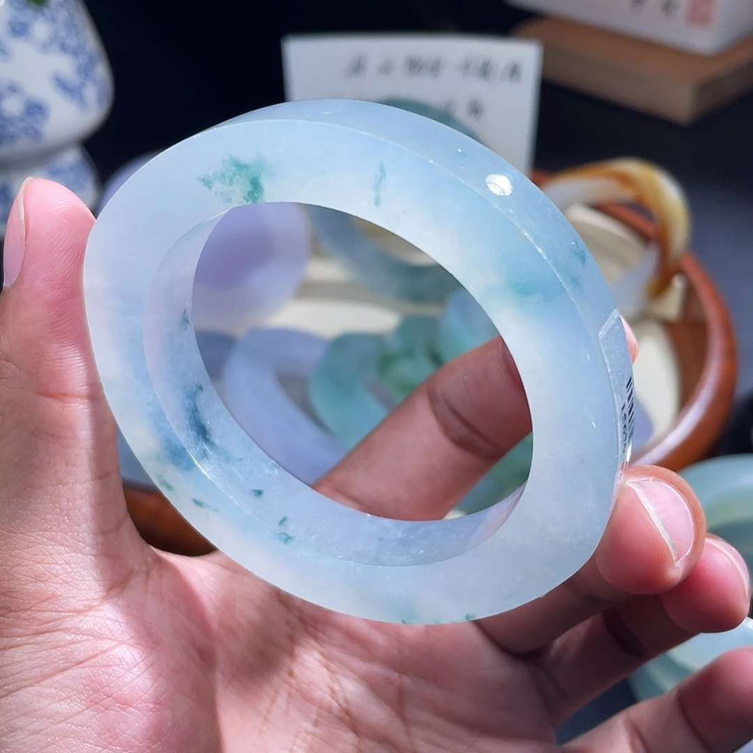未镶嵌手镯定制翡翠
