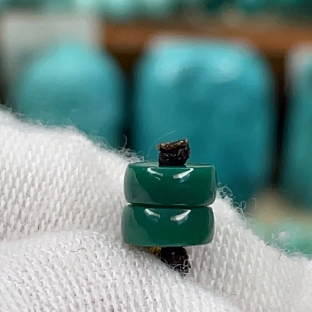 绿松石未镶嵌挂件