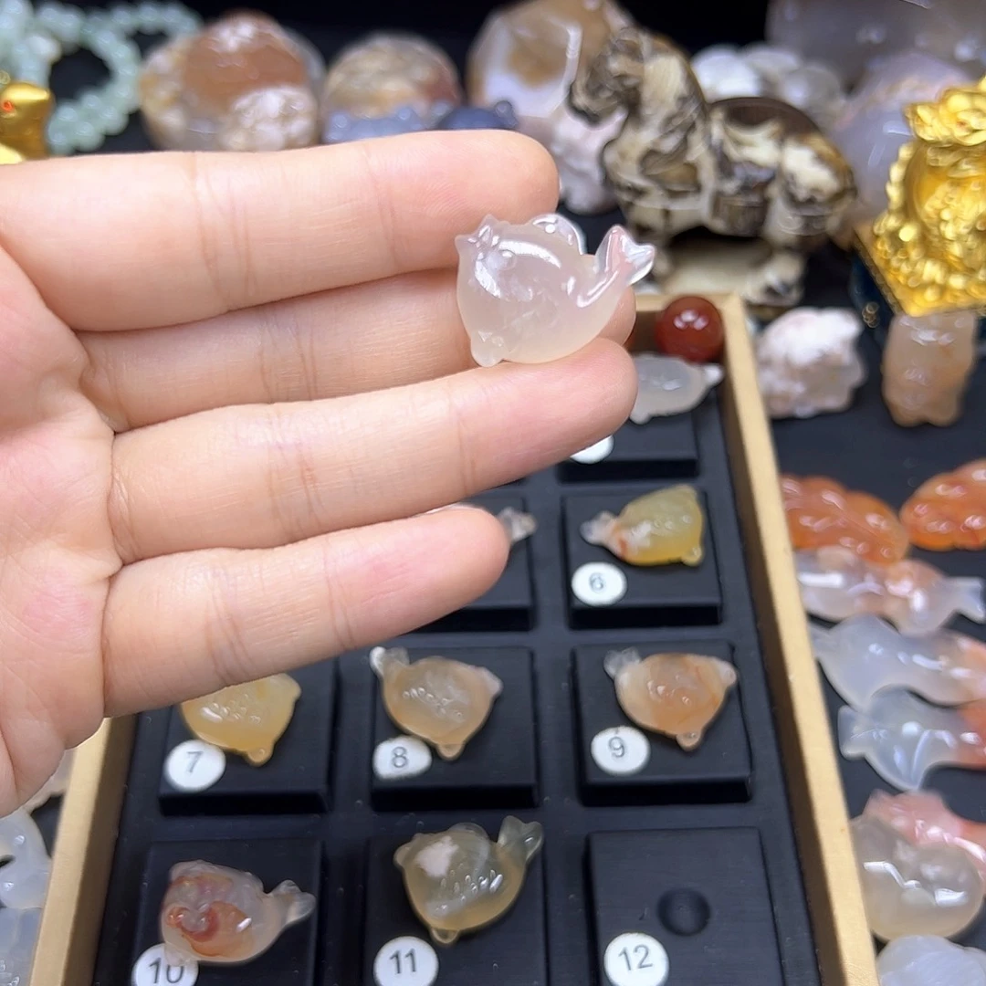 石英质玉未镶嵌吊坠(赠链)奇****）