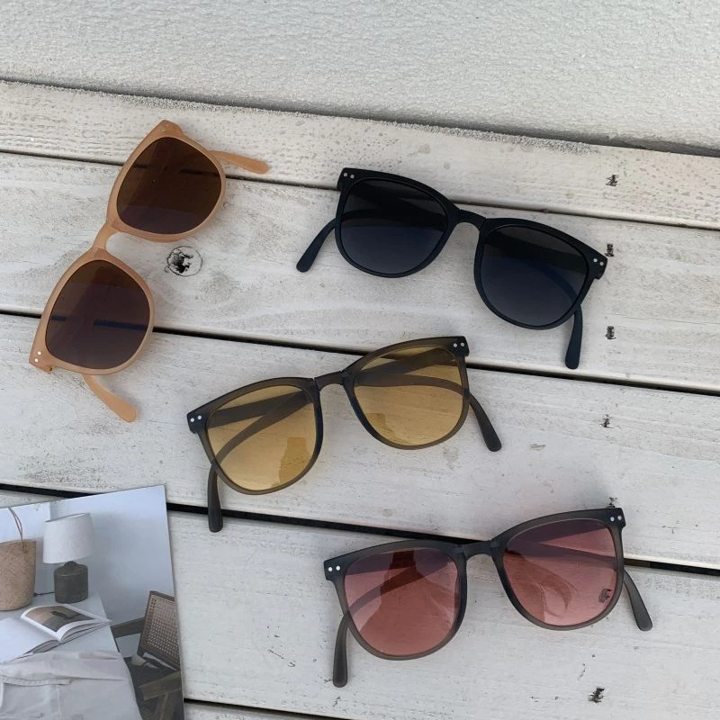 清8月25号一轻巧折叠太阳眼镜收纳盒NO.退.NO换