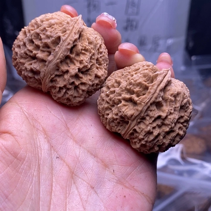 把件文玩核桃云南野生铁核桃95号42mm