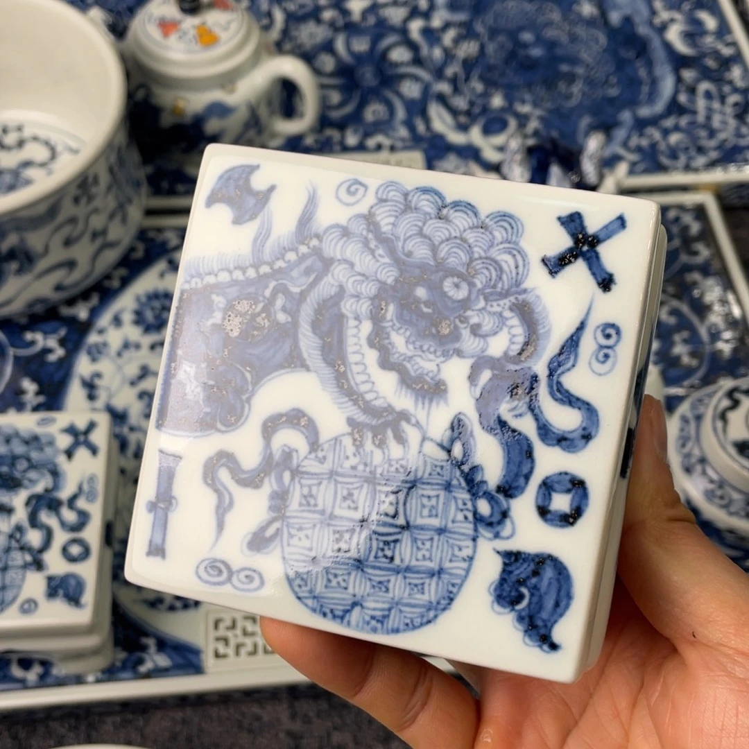 霓****学景德镇手工手绘陶瓷