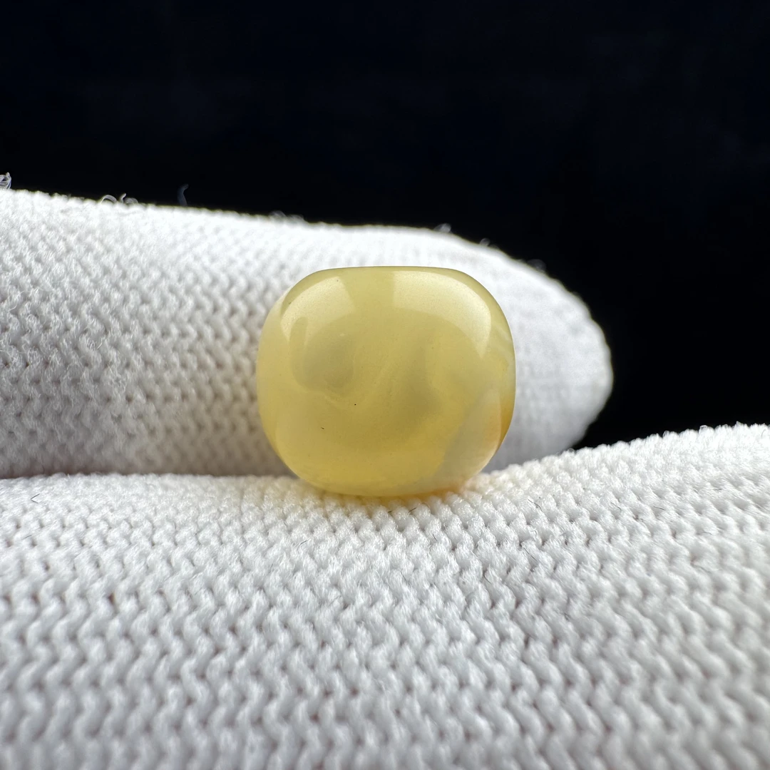 D1129天然原矿蜜蜡微瑕墩子11.4*9.3mm支持复检假一罚十