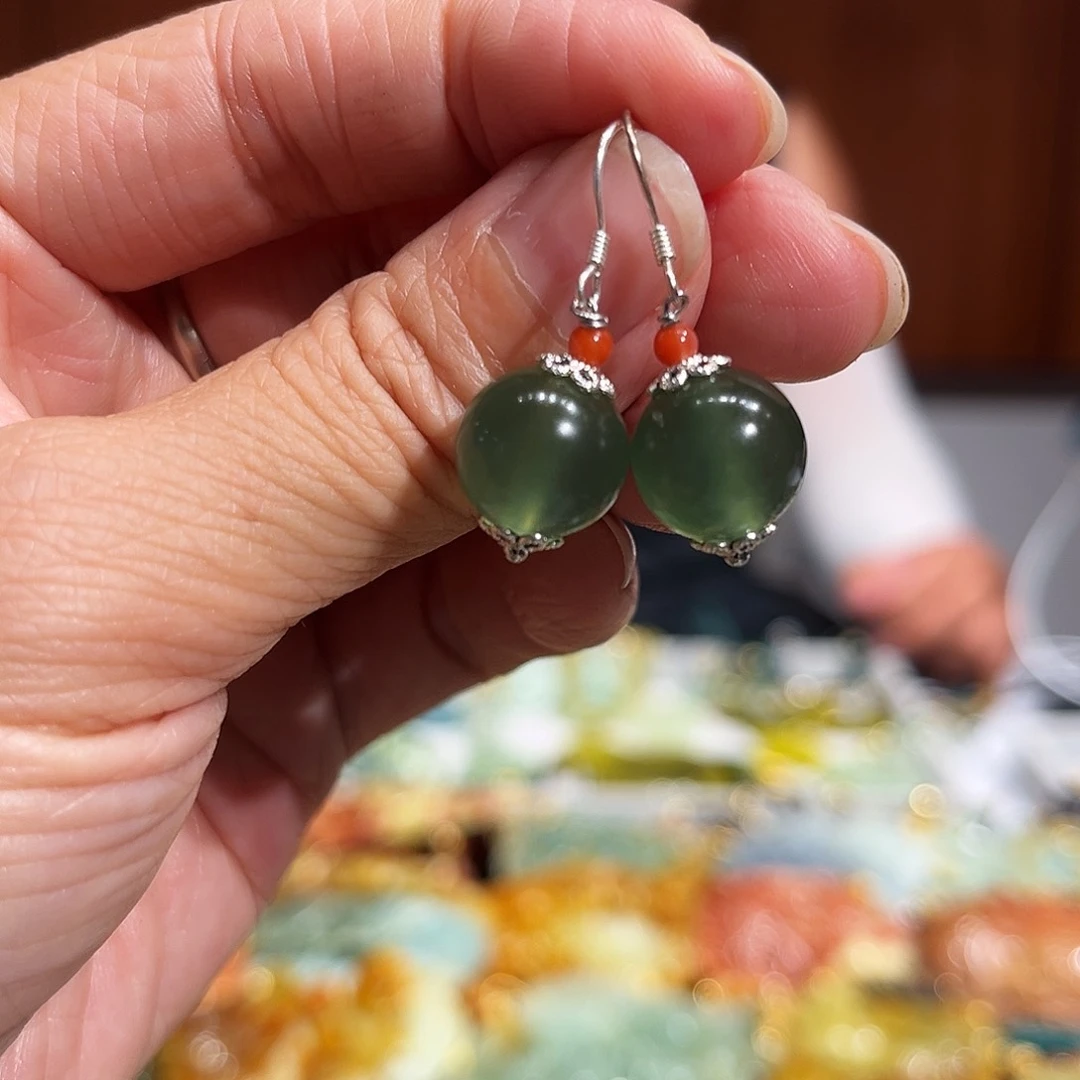 岫玉未镶嵌毛衣链