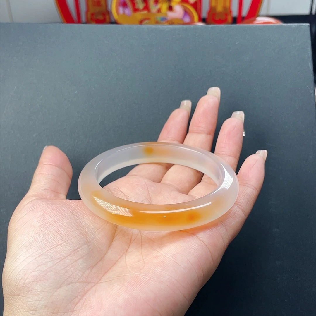 玛瑙/玉髓手镯未镶嵌来****你