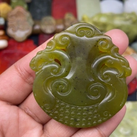 蛇纹石玉颈饰未镶嵌68