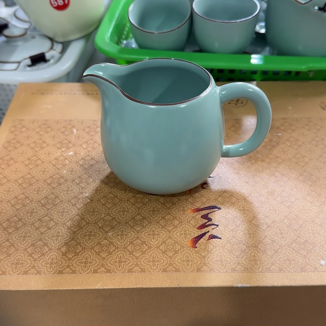 瓷片开播浮力，便宜炸，小微瑕。