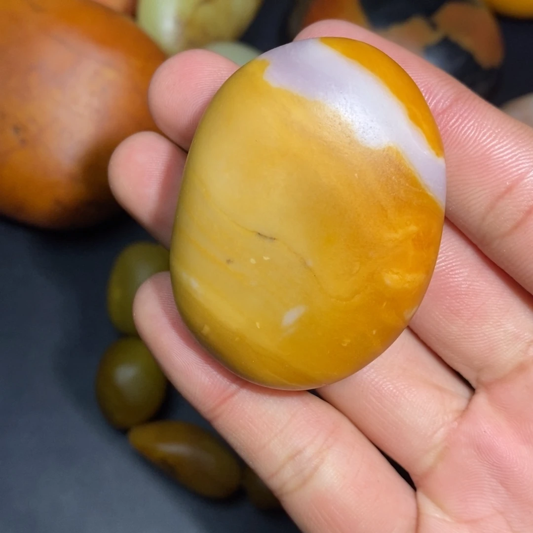 和田玉未镶嵌珠宝奇石