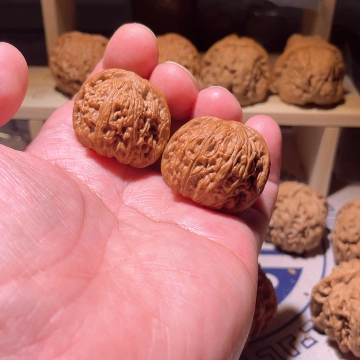 文玩核桃把件鸭*梨磨盘