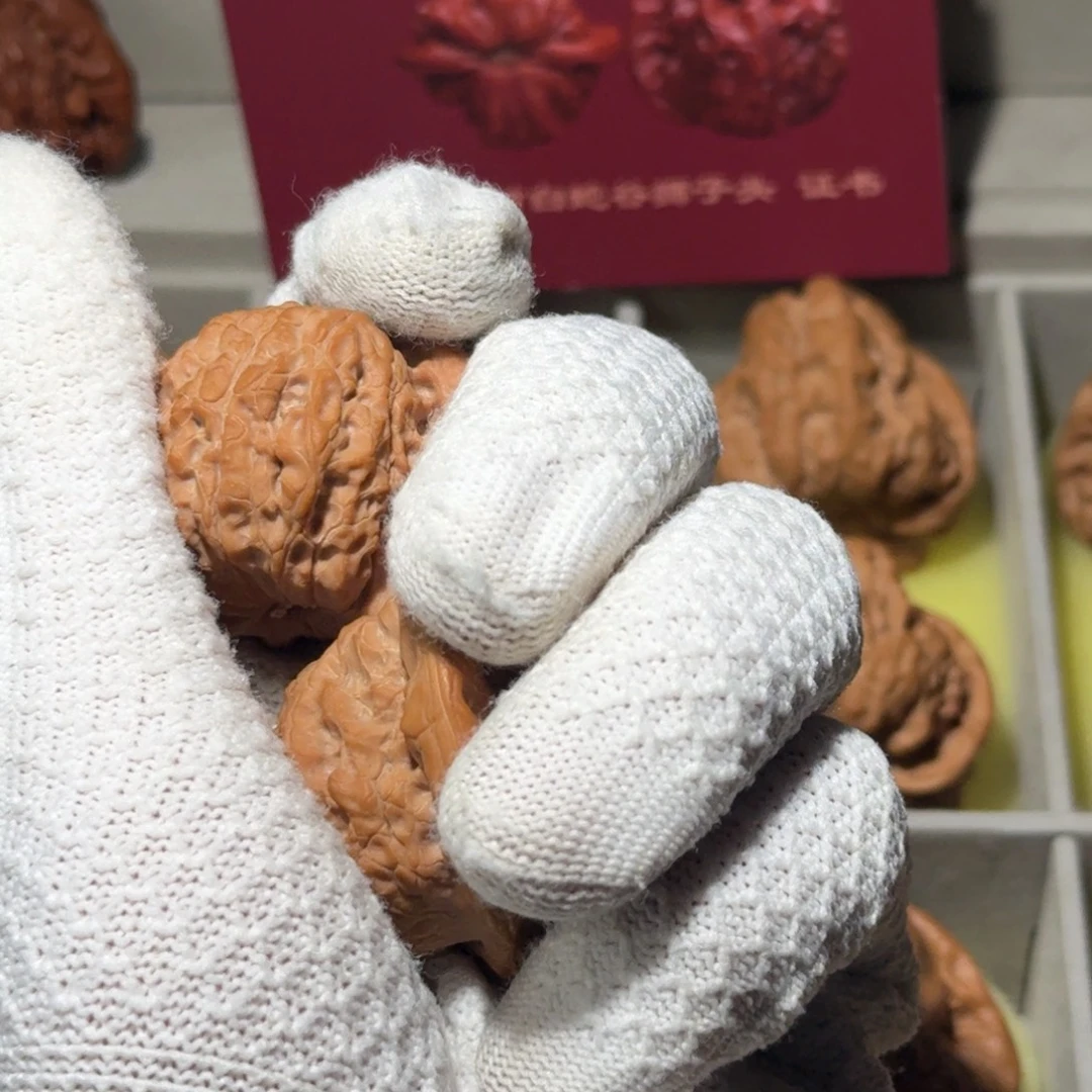 文玩核桃把件血麒麟血麒麟