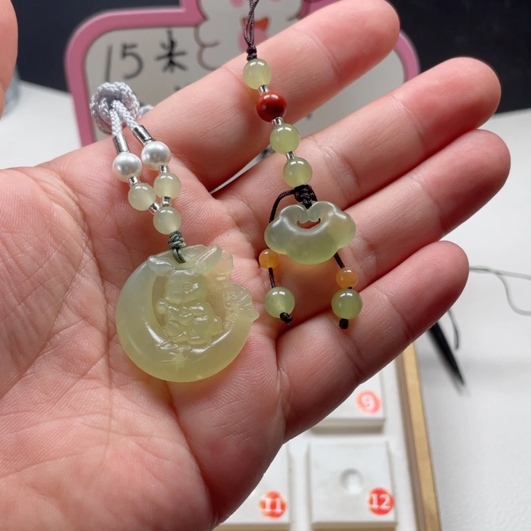 未镶嵌蛇纹石玉颈饰