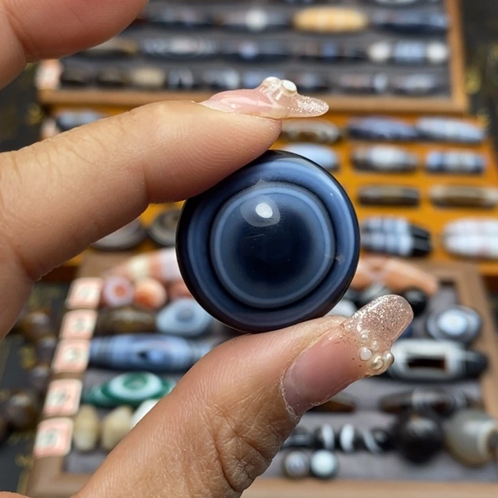 玛瑙/玉髓颈饰未镶嵌M***?