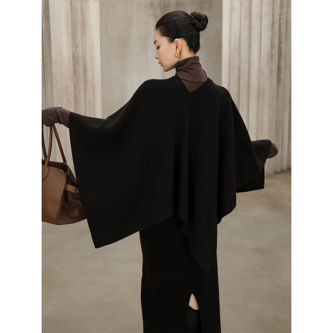 韩版百搭黑色斗篷式针织披肩女早秋氛围感简约时髦套头外搭上衣厚