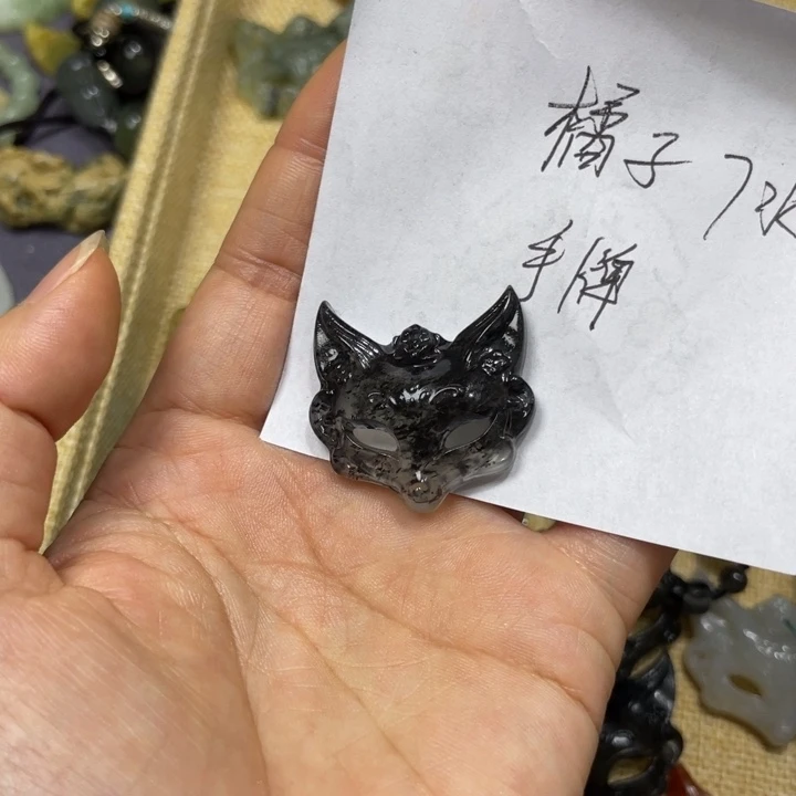 *****合金蛇纹石玉颈饰