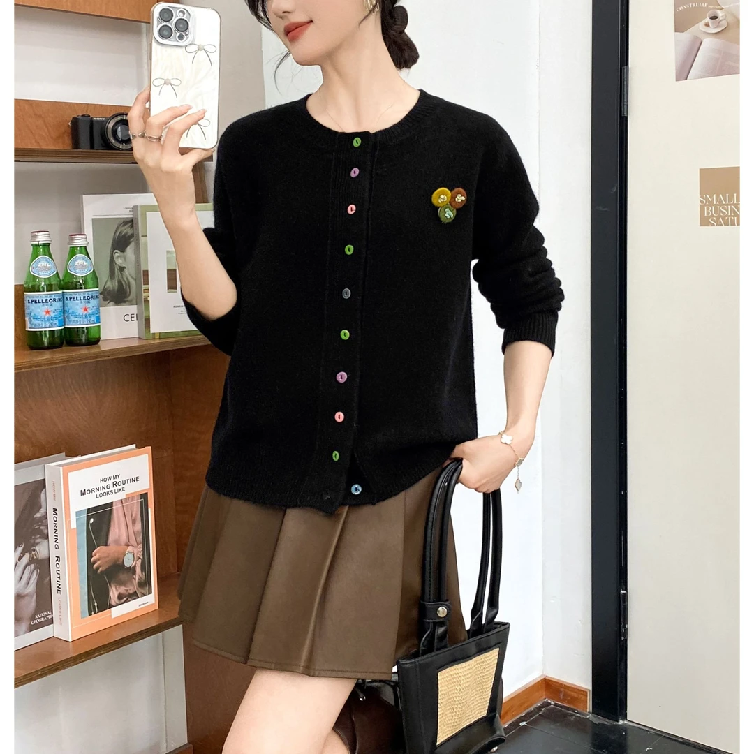 2025秋冬季圆领彩扣开衫100%羊毛休闲简约百搭时尚复古毛衣开衫