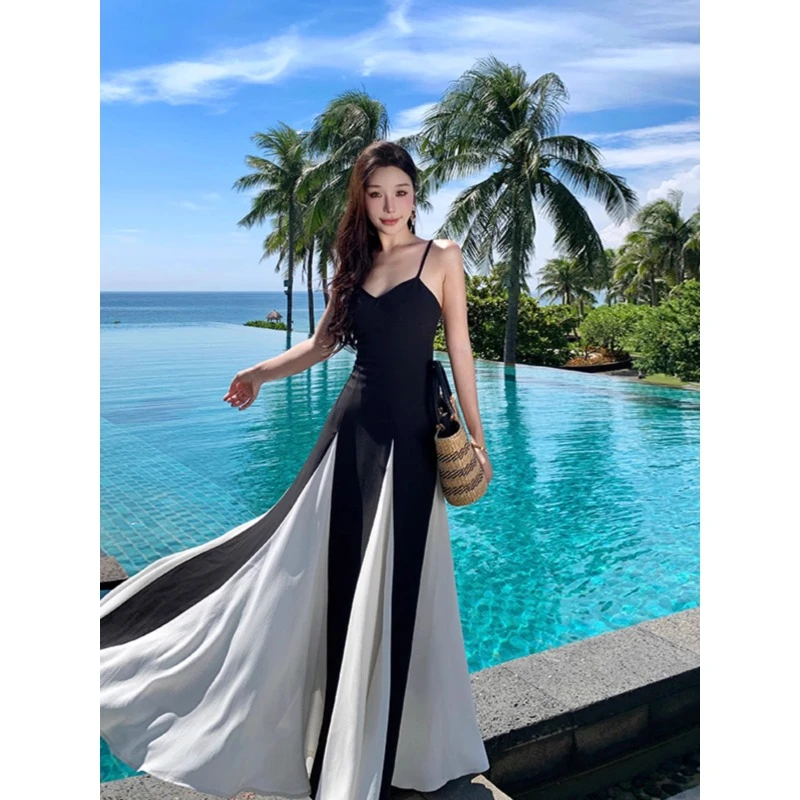 法式高级感海边度假到脚踝超长款气质显瘦收腰黑白拼色吊带连衣裙