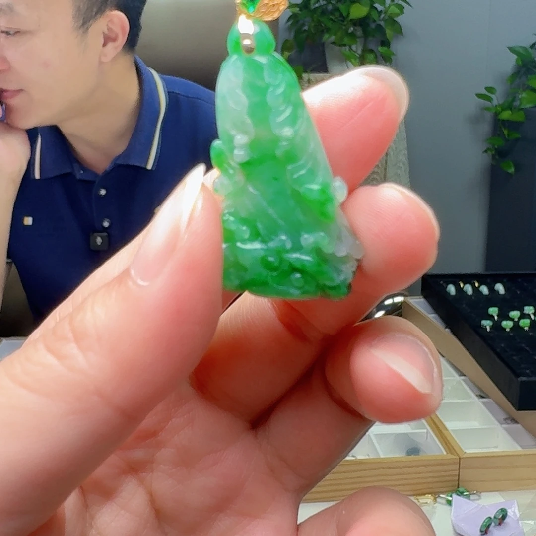 翡翠18K金镶嵌吊坠(不含链)天然