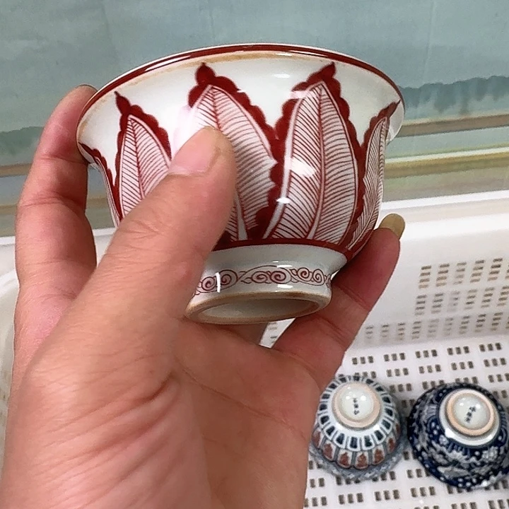 瓷片釉里红芭蕉大压手杯