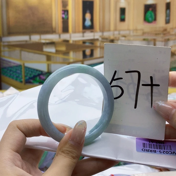 翡翠未镶嵌手镯000……