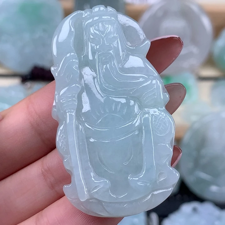 颈饰未镶嵌翡翠关公