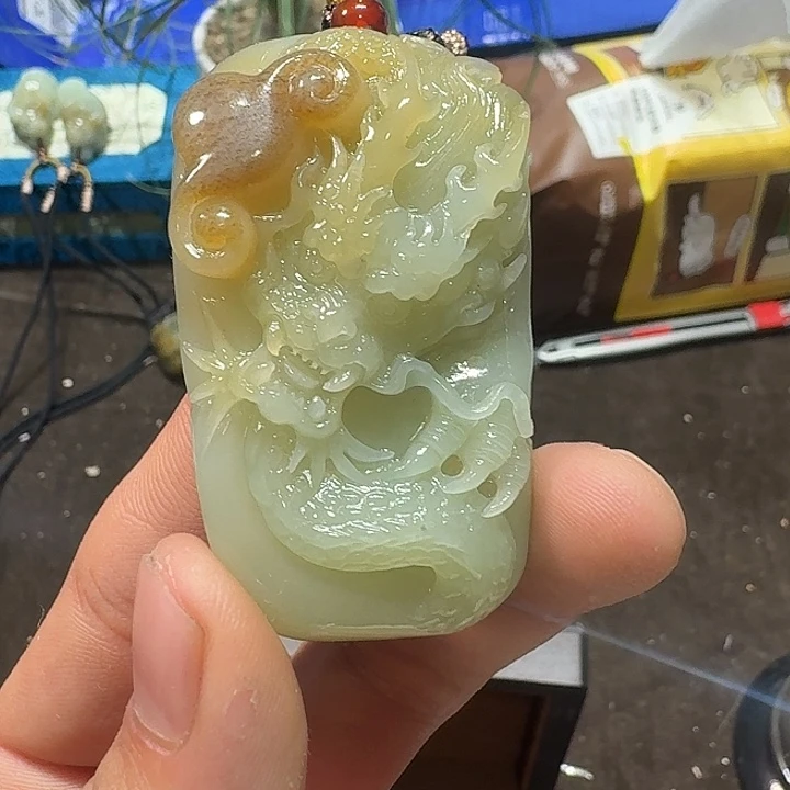 未镶嵌和田玉（糖玉）车挂