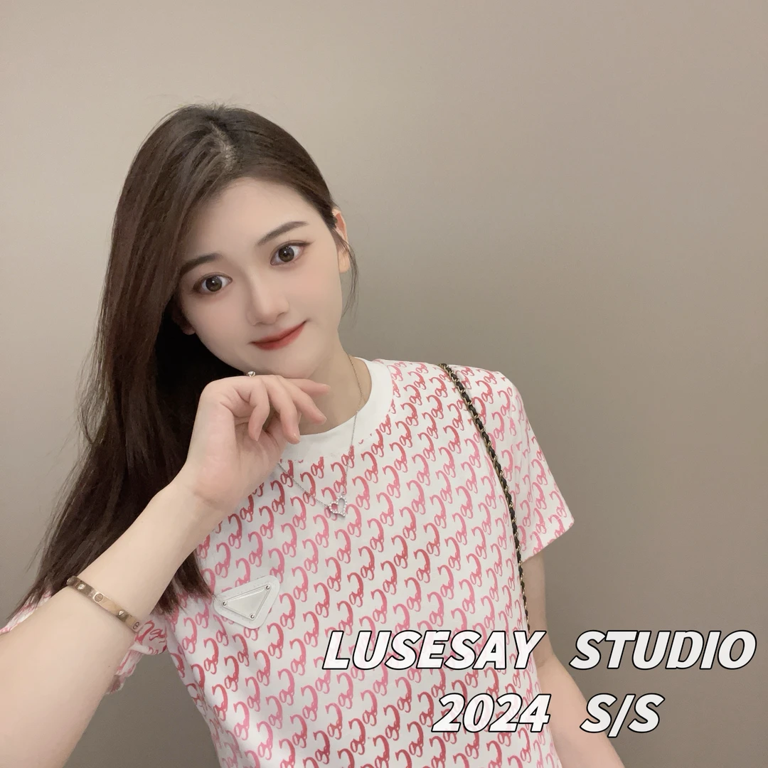LUSESAY 设计感立体装饰满印 夏季2025新款短袖t恤女百搭显瘦上衣