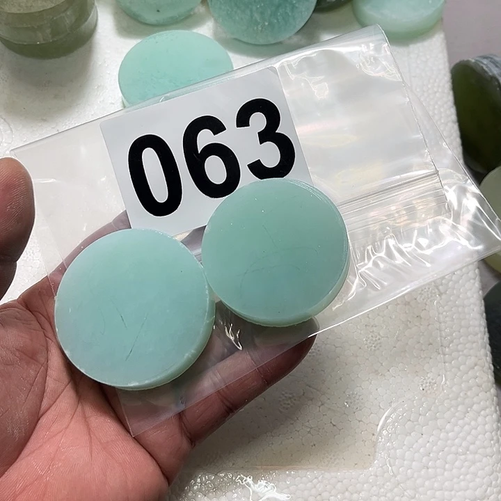 喜***画蛇纹石玉未镶嵌珠宝半成品