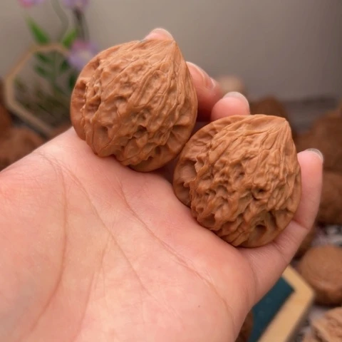 吊坠桃核七步沟凹底36全品