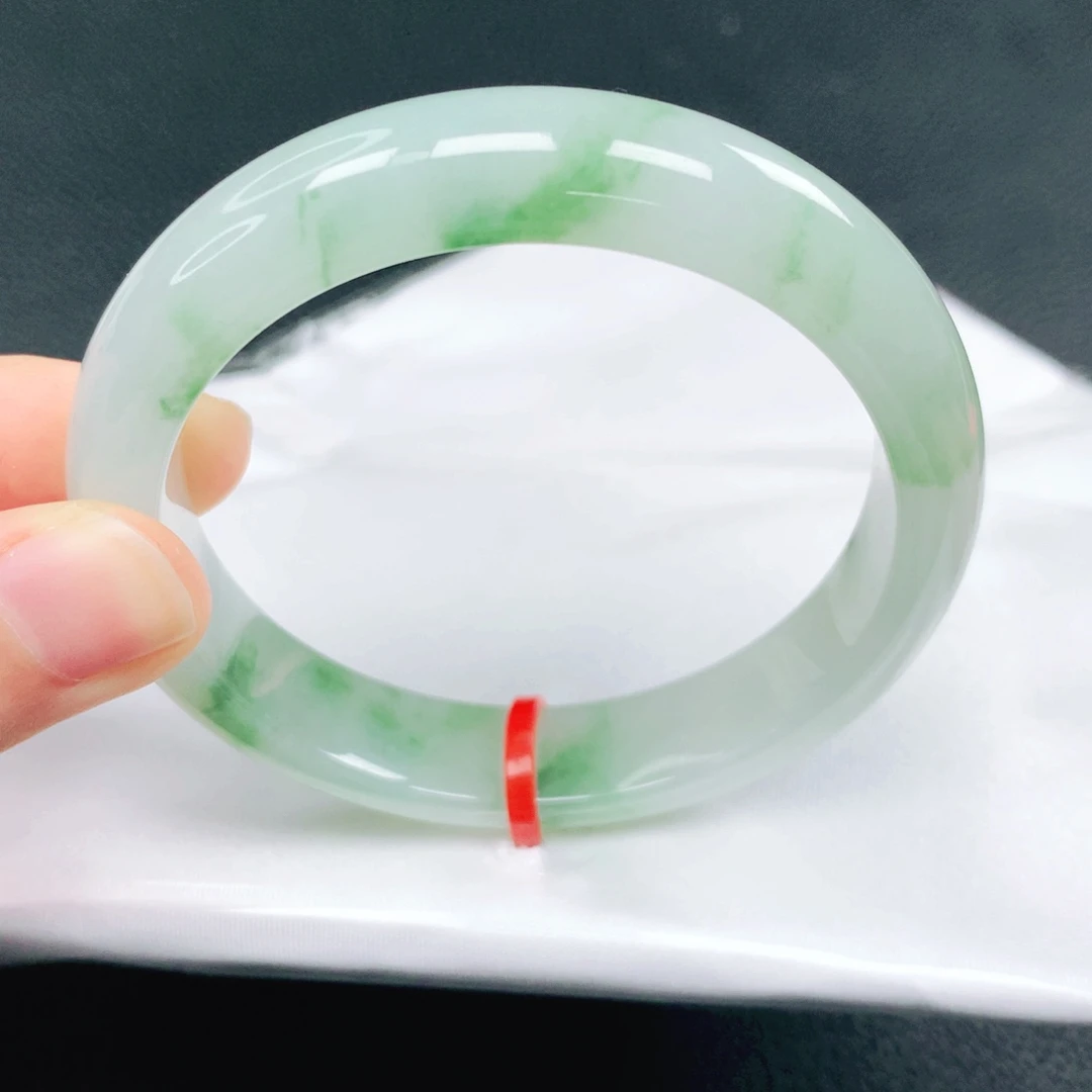 翡翠未镶嵌手镯54圈