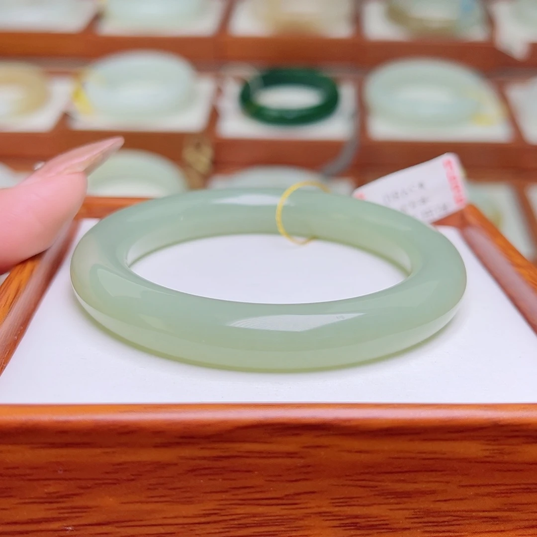 和田玉手镯未镶嵌53.6