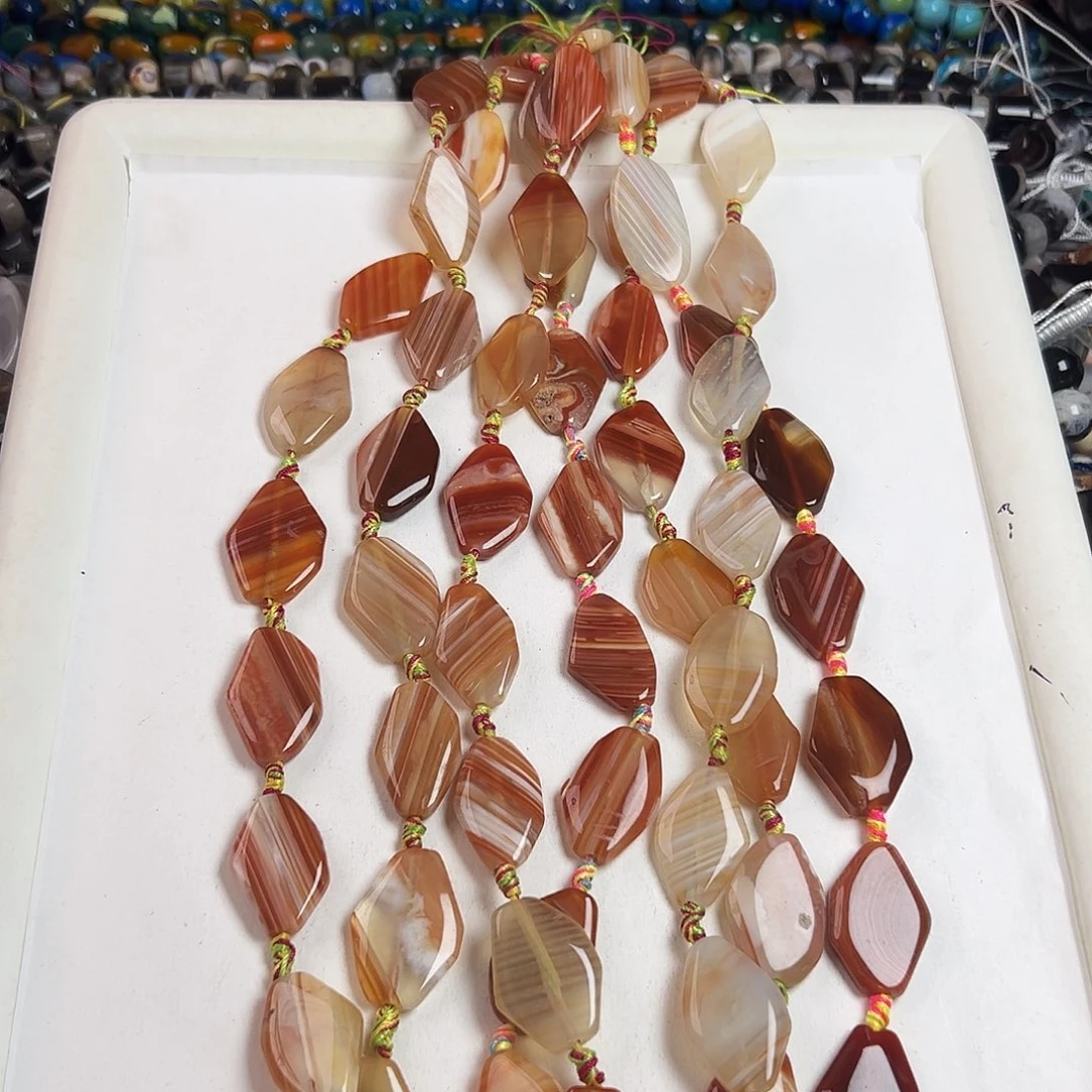 未镶嵌玛瑙/玉髓珠宝半成品A280 天然红玛瑙菱形