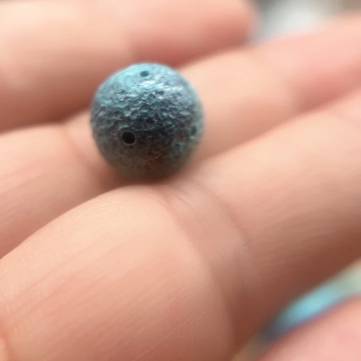 绿松石颈饰未镶嵌