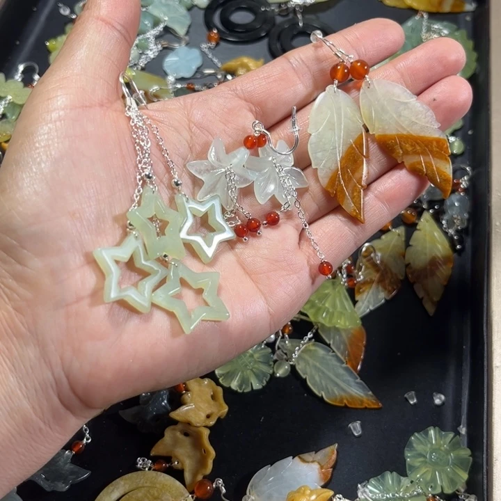 蛇纹石玉耳饰未镶嵌