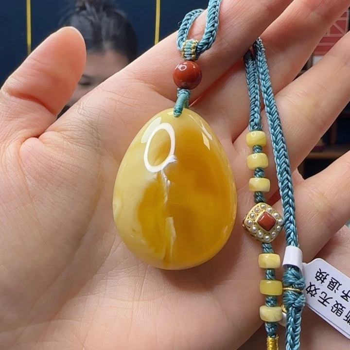 蜜蜡吊坠(赠链)未镶嵌