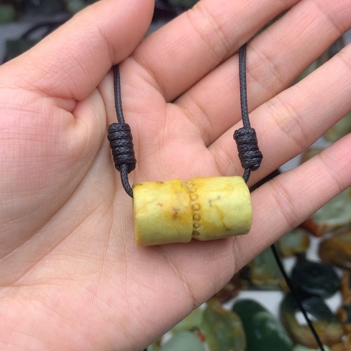 岫岩河磨玉（透闪石质玉）挂件未镶嵌l****?