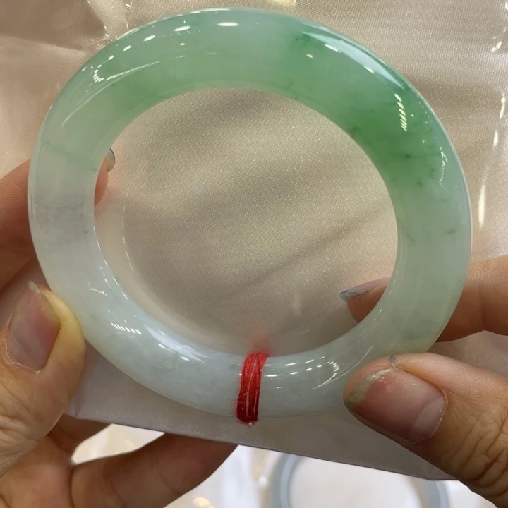 翡翠未镶嵌手镯54.4圆条