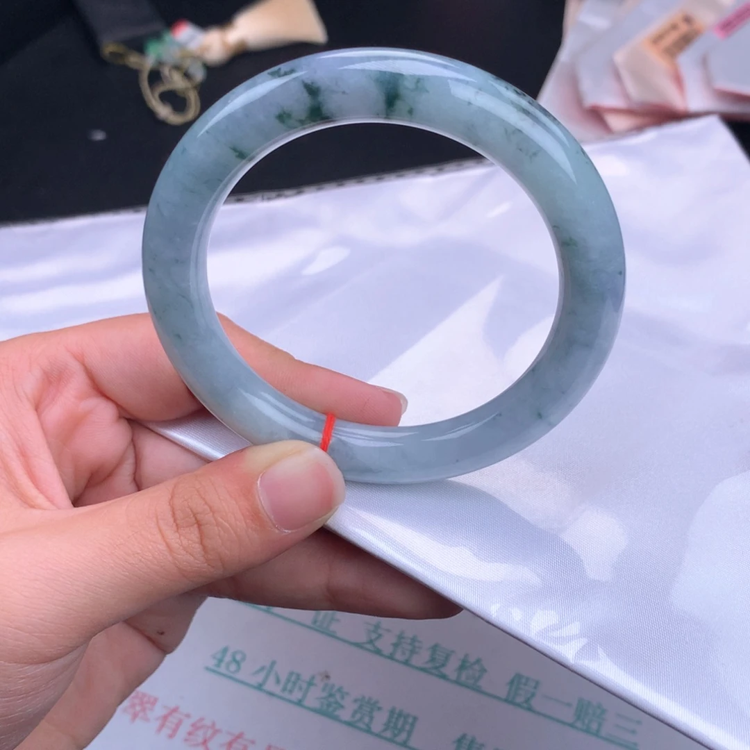 翡翠手镯（圆镯）未镶嵌55圆条