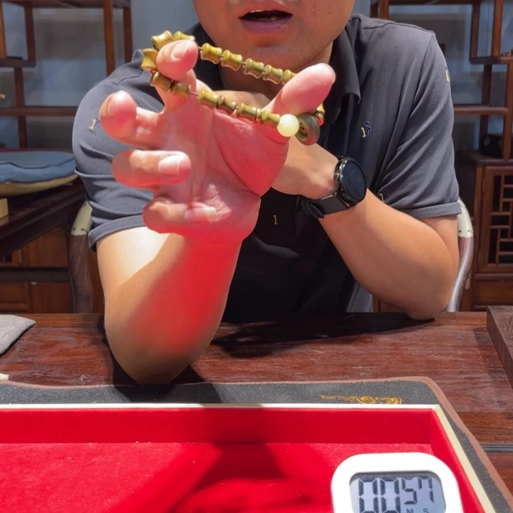 维腊木（绿檀）97号手串