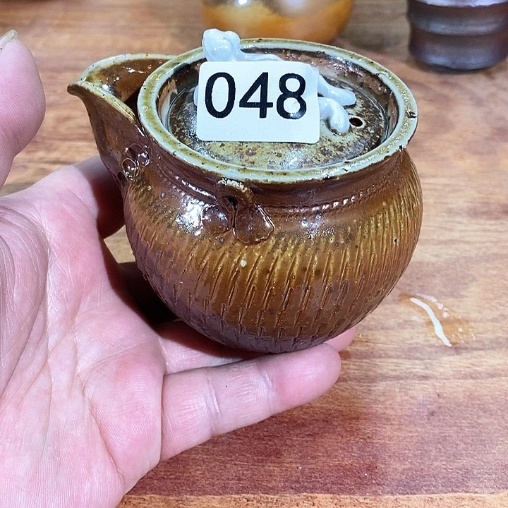 我们的确是一个人的，
