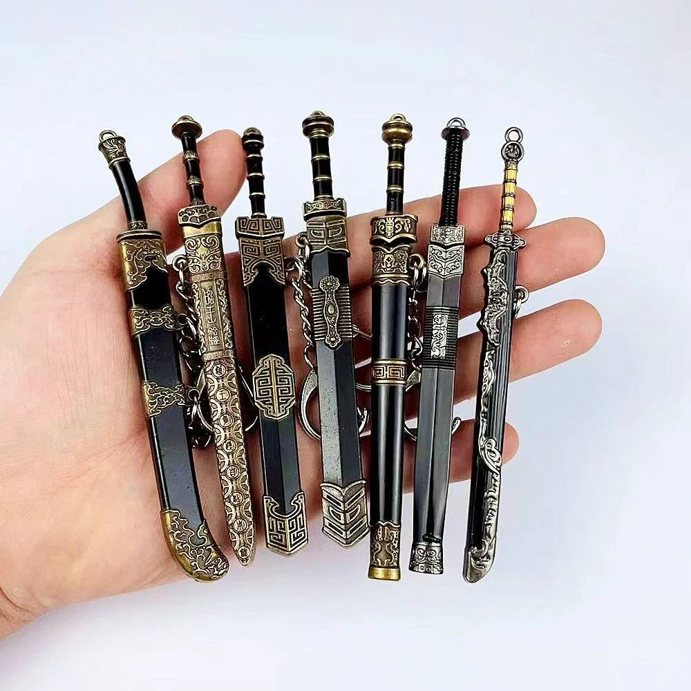 带鞘兵器或小奶剑*1把（默认官瑕）