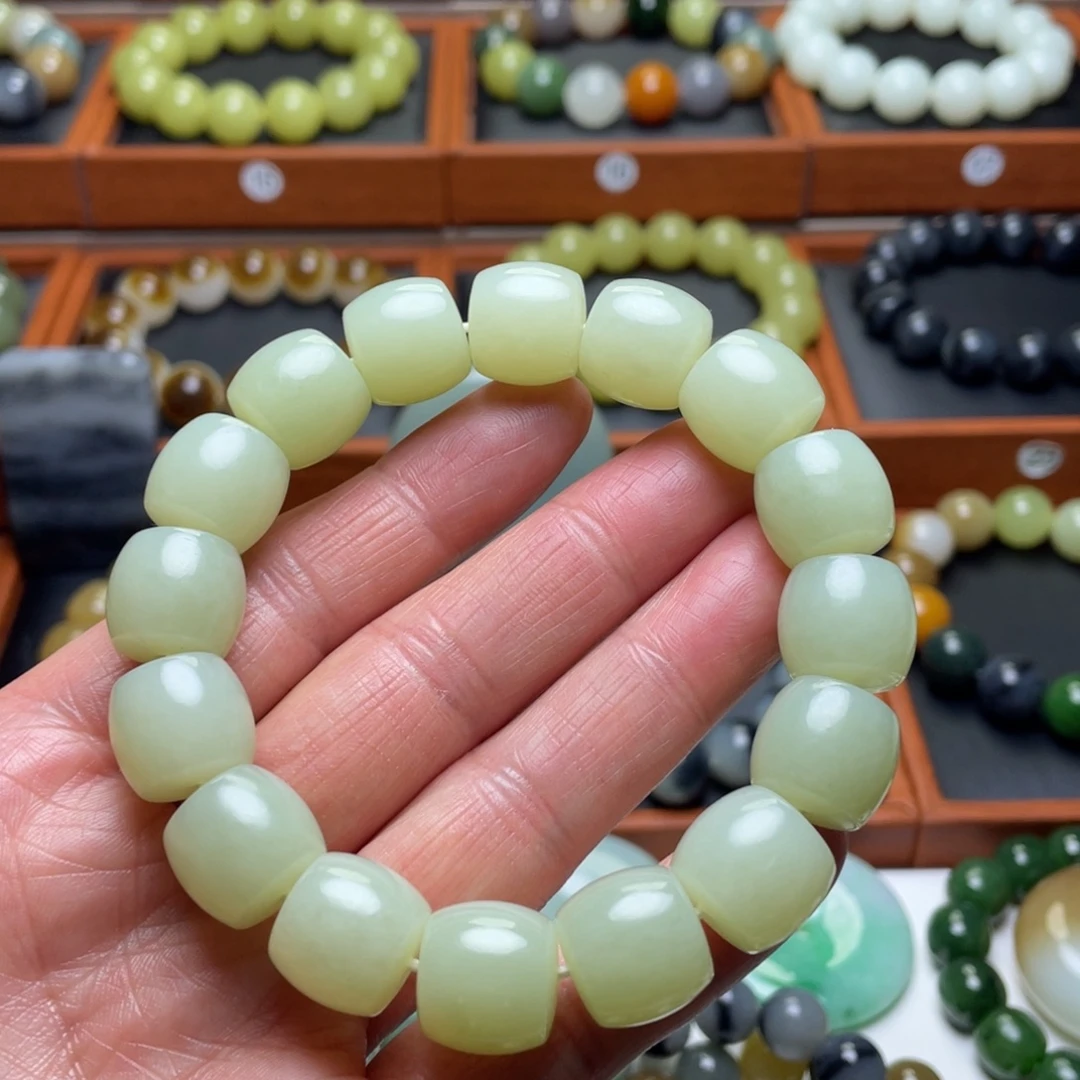 和田玉未镶嵌手串